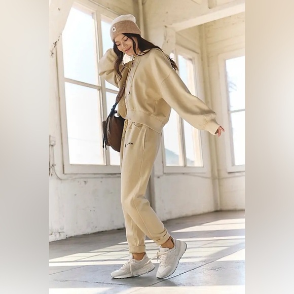 Free People Movement - Undefeated SET!! NWT - Picture 2 of 15